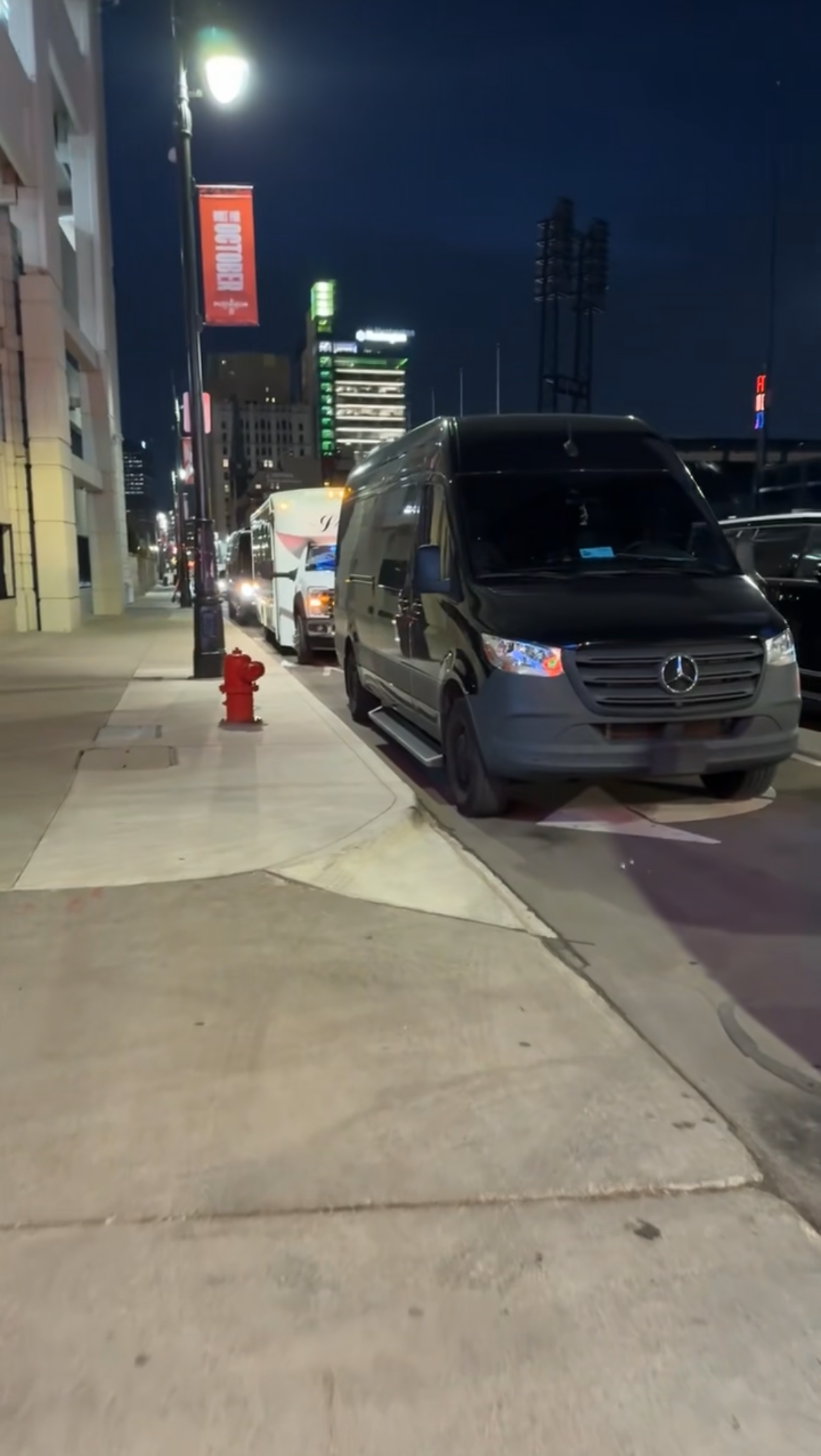 Hourly luxury transportation